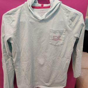 Light blue long sleeve vineyard vines tshirt